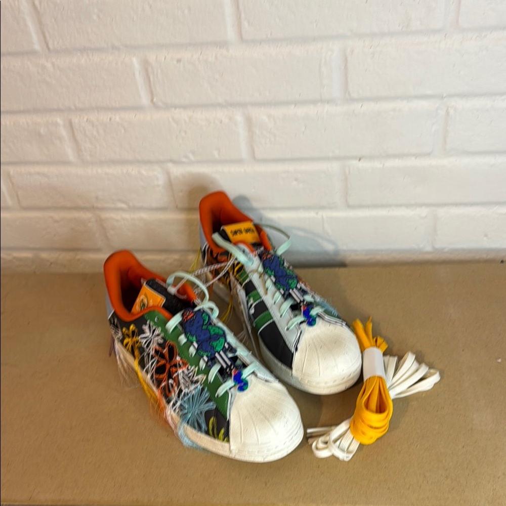 Adidas SUPER EARTH sneaker NWT size 9.5US